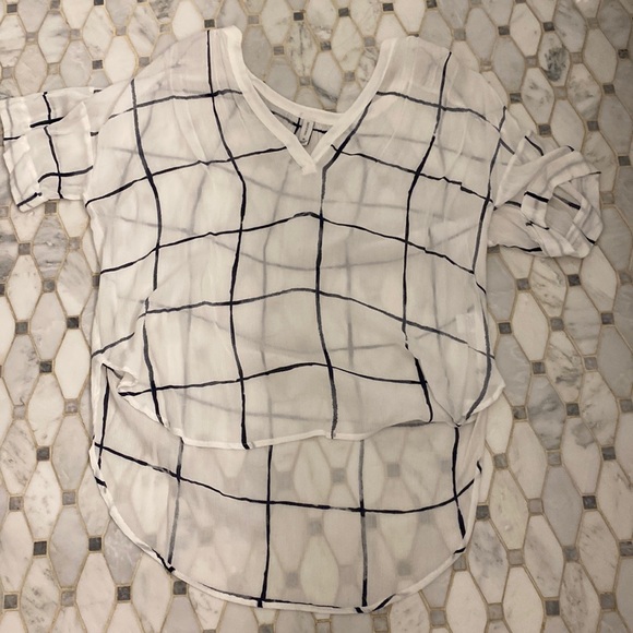 Checkered black and white blouse - Picture 1 of 2